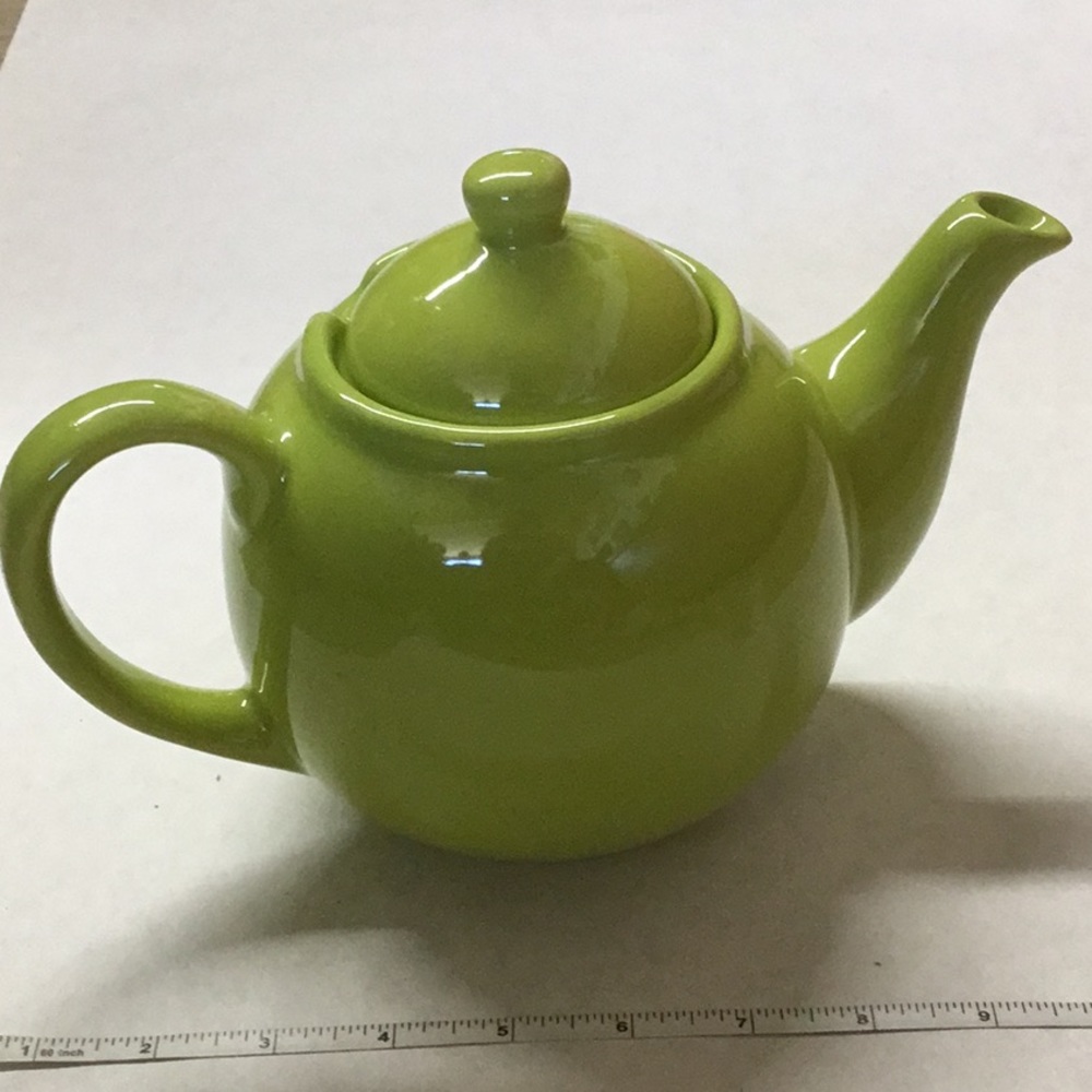 NWT Ceramic Tea pot